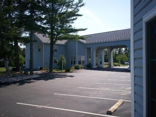 Great Mackinaw Beachfront Hotel Mackinaw City Ngoại thất bức ảnh