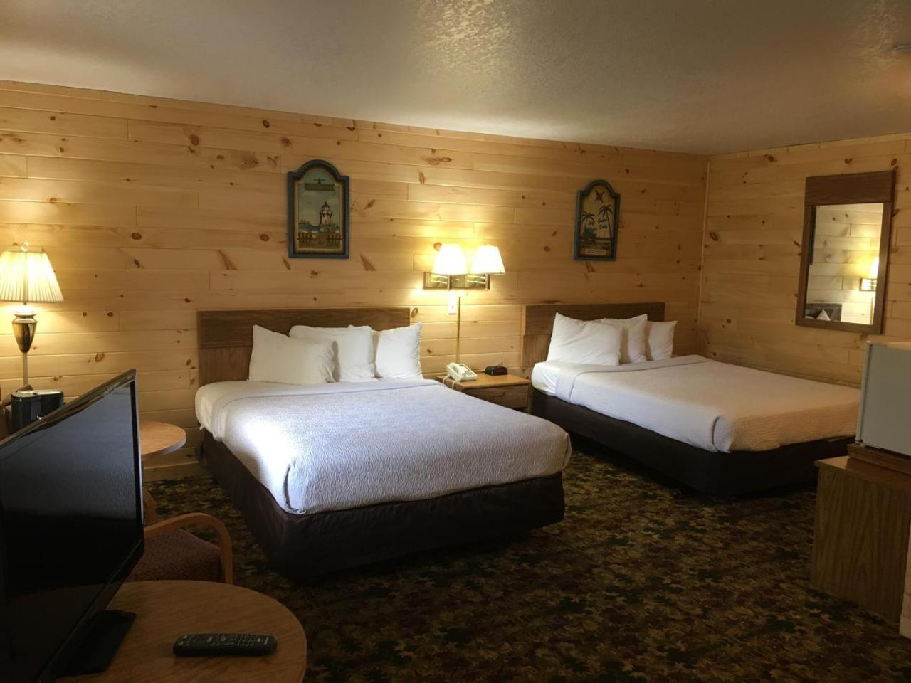Great Mackinaw Beachfront Hotel Mackinaw City Ngoại thất bức ảnh